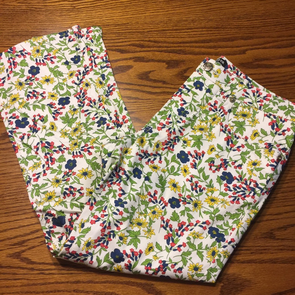 Like new!! Polo by Ralph Lauren floral capris
